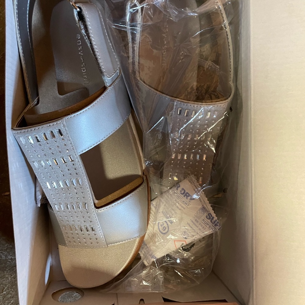 Easy spirit sandals silver